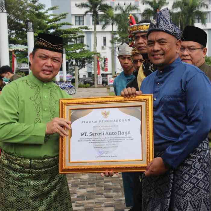The Provincial Government of West Kalimantan Gives TRAC an Award