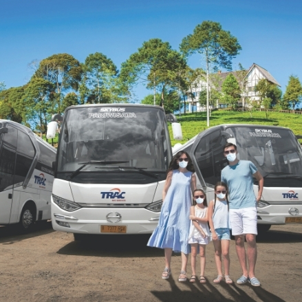 Can’t Go Back to Your Hometown This Year? Stay in Touch with TRAC Bus
