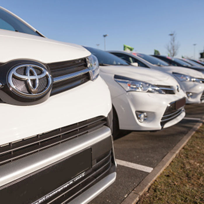 Sales of Used Cars at Auction Centers and Dealers in the Second Semester Continued to Increase