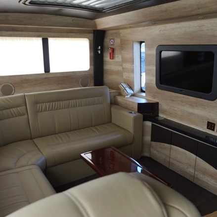 Brimming with Luxury: Here Are Luxury Bus’ Features You Should Know